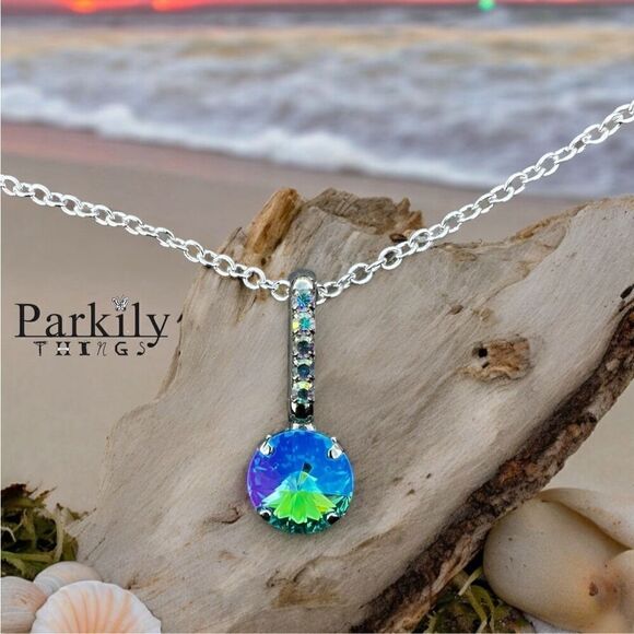 Handcrafted necklace with Swarovski crystal and chain - Picture 1 of 6